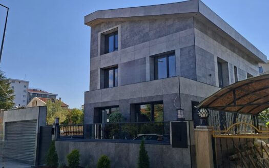 İNCEK’TE ÖZEL TASARIM BUTİK VİLLA